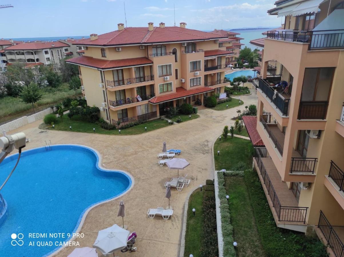 Menada Sky Dreams Apartment Свети Влас Екстериор снимка