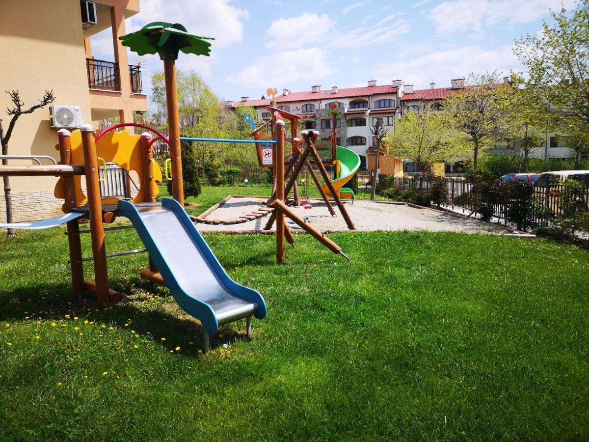 Menada Sky Dreams Apartment Свети Влас Екстериор снимка