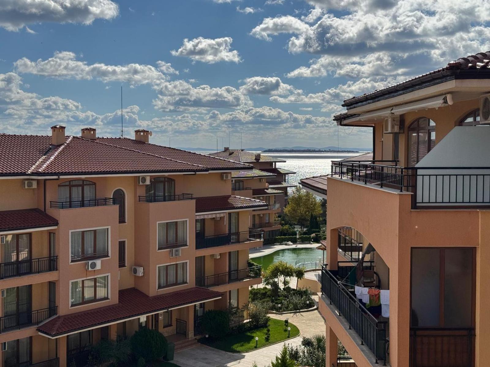 Menada Sky Dreams Apartment Свети Влас Екстериор снимка